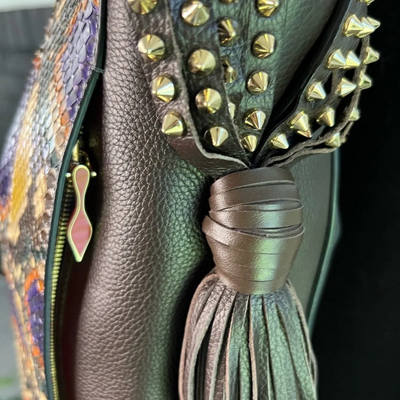 Christian Louboutin
Eloise Fringe Hobo Python with Leather Medium - Picture 5 of 16